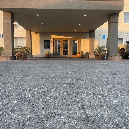יובה סיטי Sutter Inn מראה חיצוני תמונה