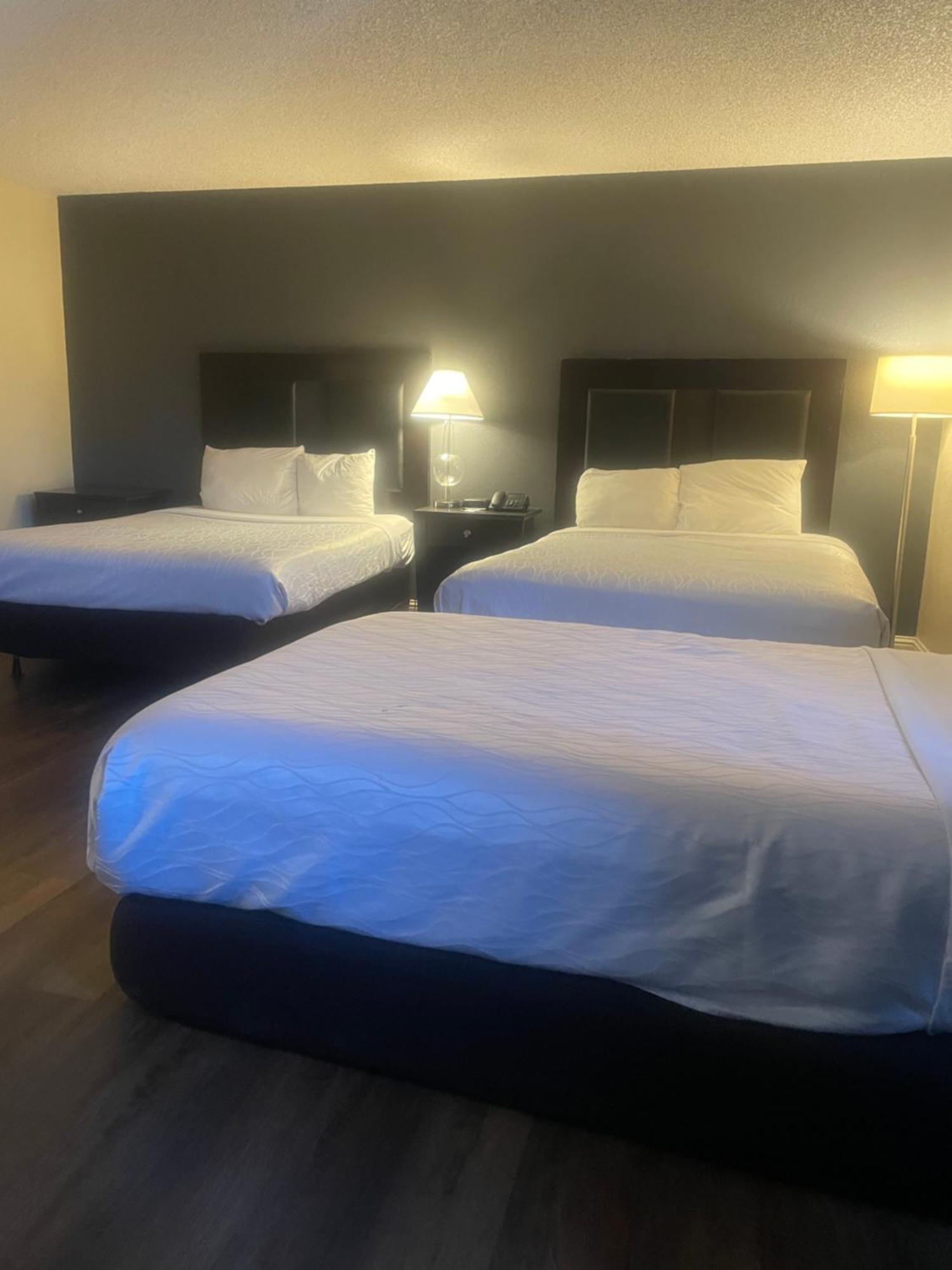 יובה סיטי Sutter Inn מראה חיצוני תמונה