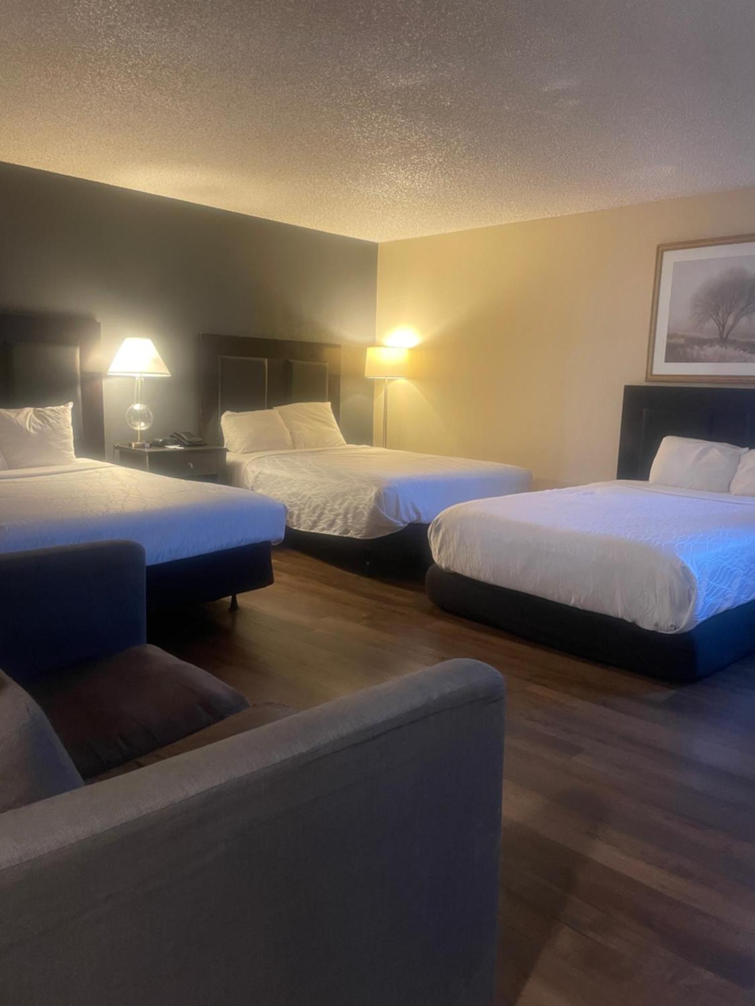 יובה סיטי Sutter Inn מראה חיצוני תמונה